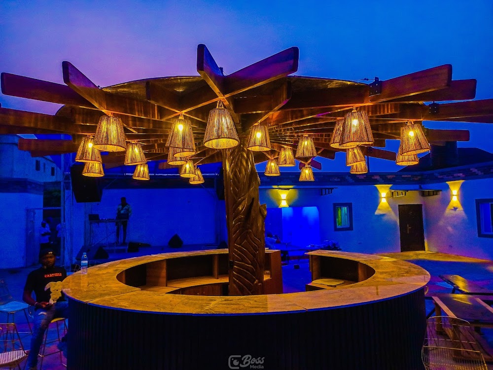 De Compound Lounge photo 3